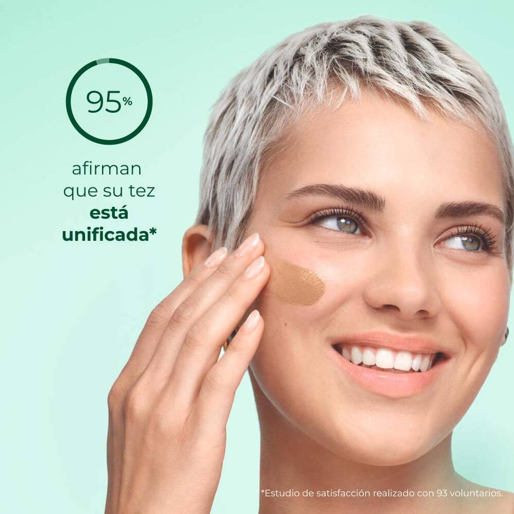 BB Cream hidratante con color SPF50 - Medio claro